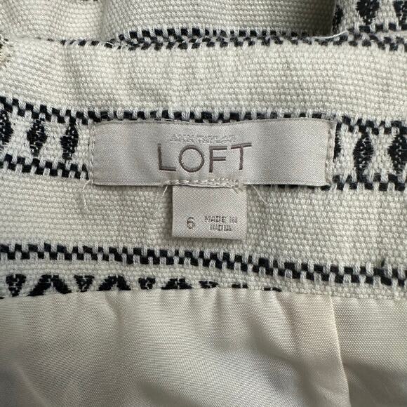 Loft Aztec Embroidered Knee Length Pencil Skirt Womens Size 6 White Black Boho‎ - Picture 2 of 10